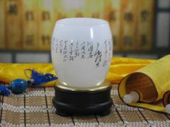 靖江市晓燕现代供应链有限公司 晓燕文化办公-提供礼品 鼓型白玉旋转笔筒 沁园春